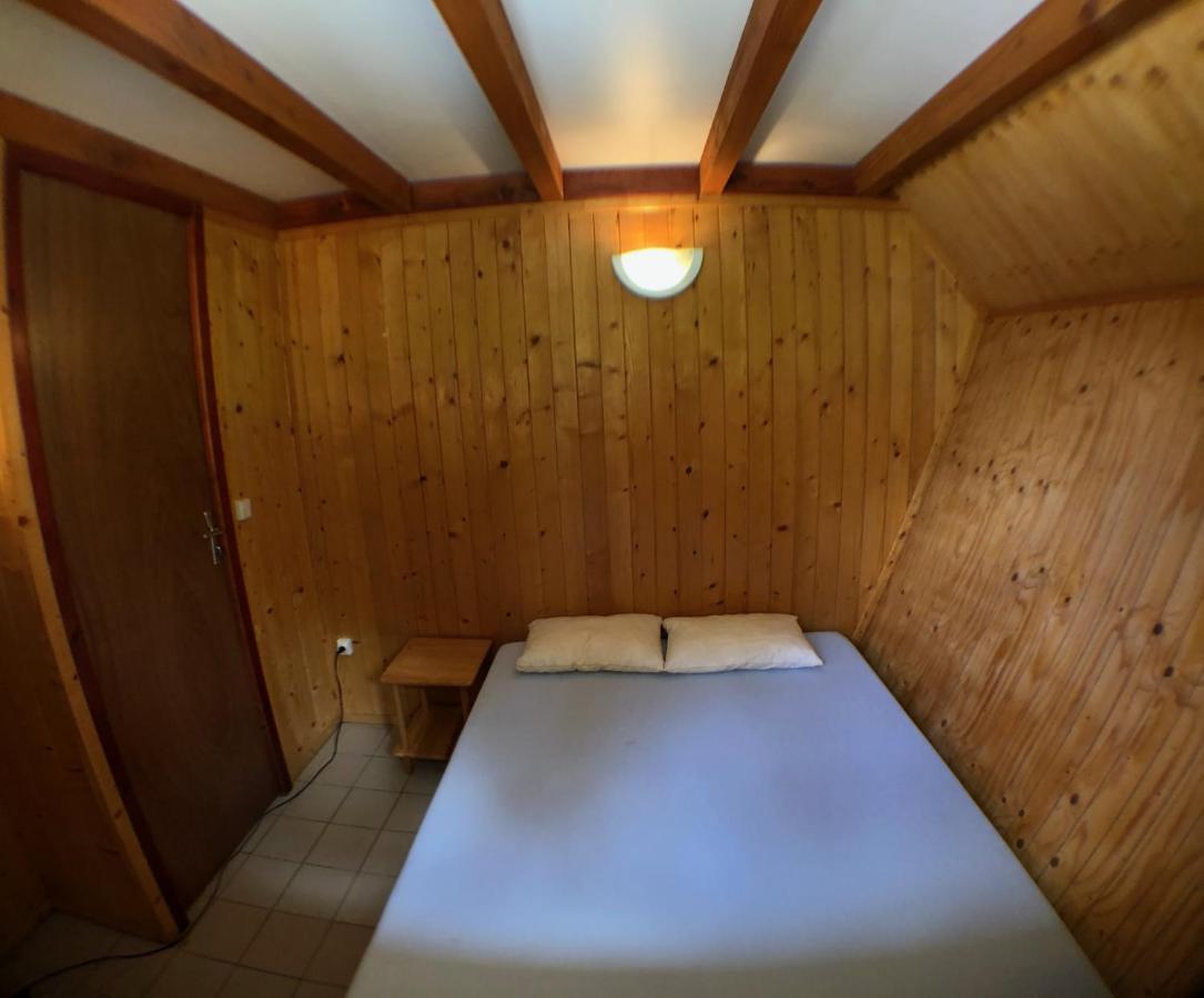Chalet Dans Le Parc D'Un Manoir Du Xixeme Angles  Zewnętrze zdjęcie